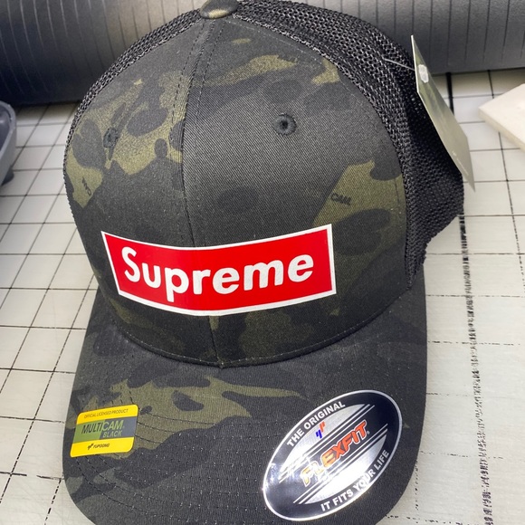 Copy- supreme hat - Picture 4 of 7